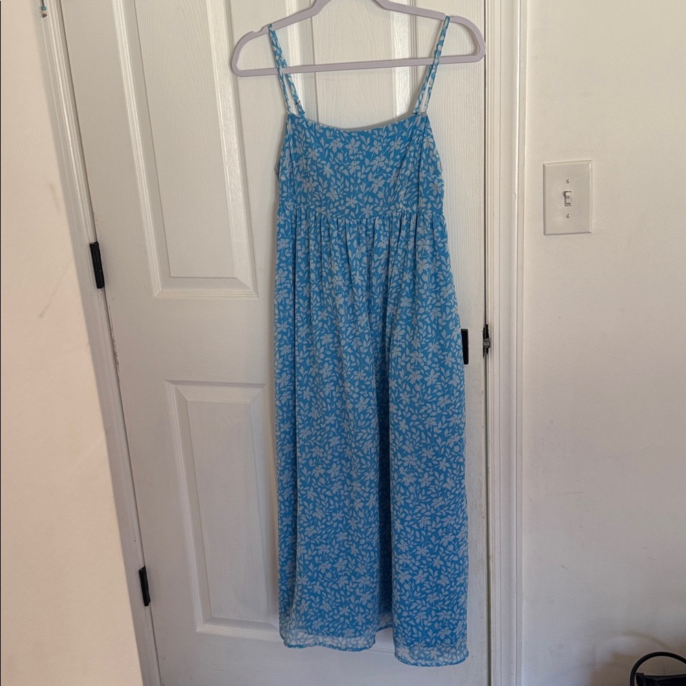 Abercrombie & Fitch Blue and White Floral Dress